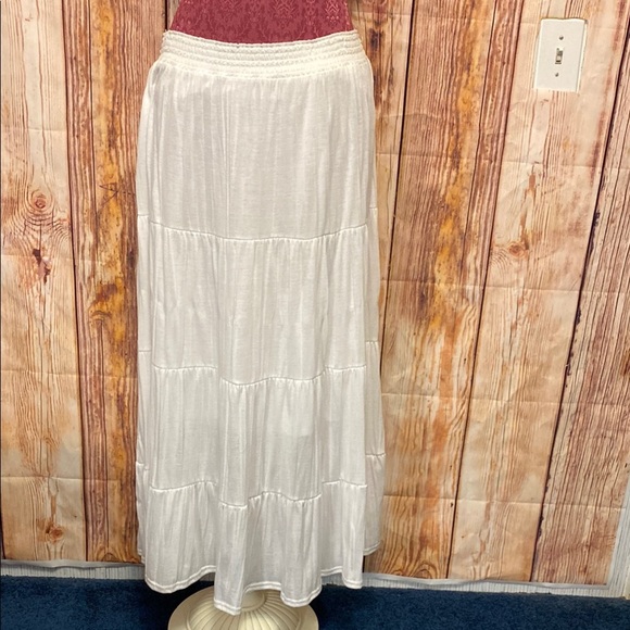 Maxi Skirt Cato Large White  Tiered Boho Western Fairy Beach  Pull-On SZ 18 - Picture 1 of 9